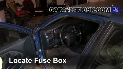 1999 Nissan Almera GX 2.0L 4 Cyl. Diesel Fuse (Interior) Check
